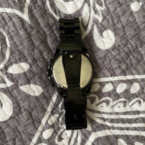 Michael Kors Watch - Picture 2 of 3